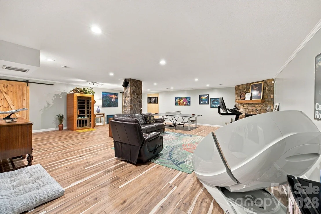 Photo of 1463 Brookstone Drive