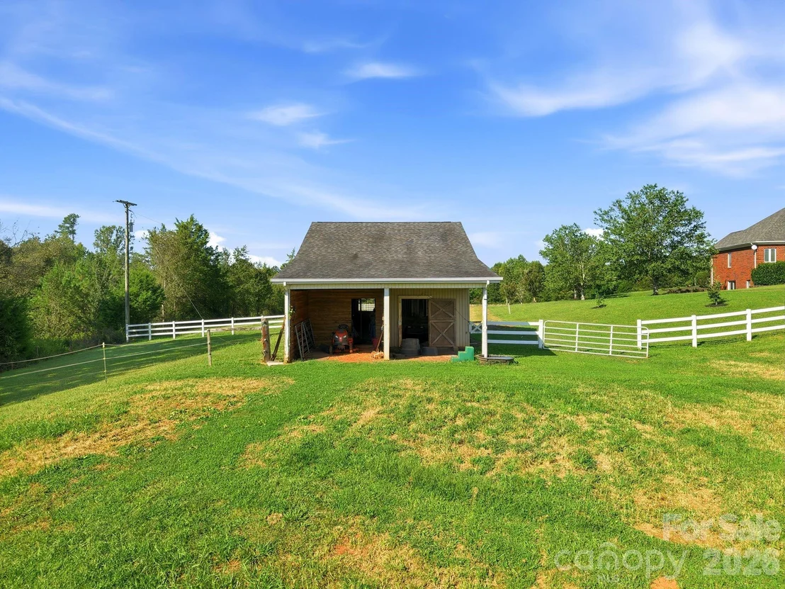 Photo of 2950 Pearidge Road