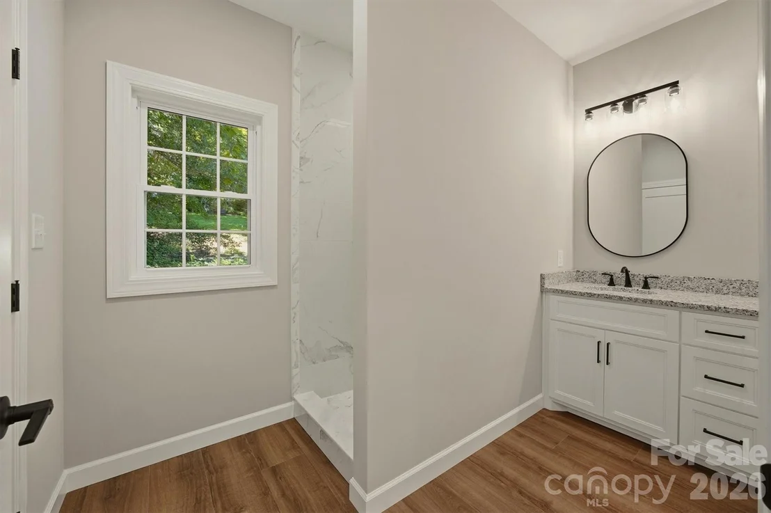 Photo of 107 Meadow View Street