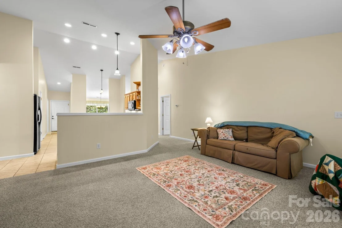 Photo of 17 Coventry Circle E
