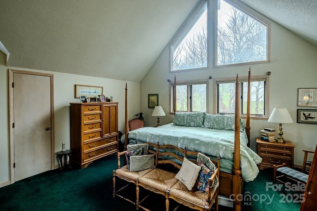 Photo of 130 Skiway Circle