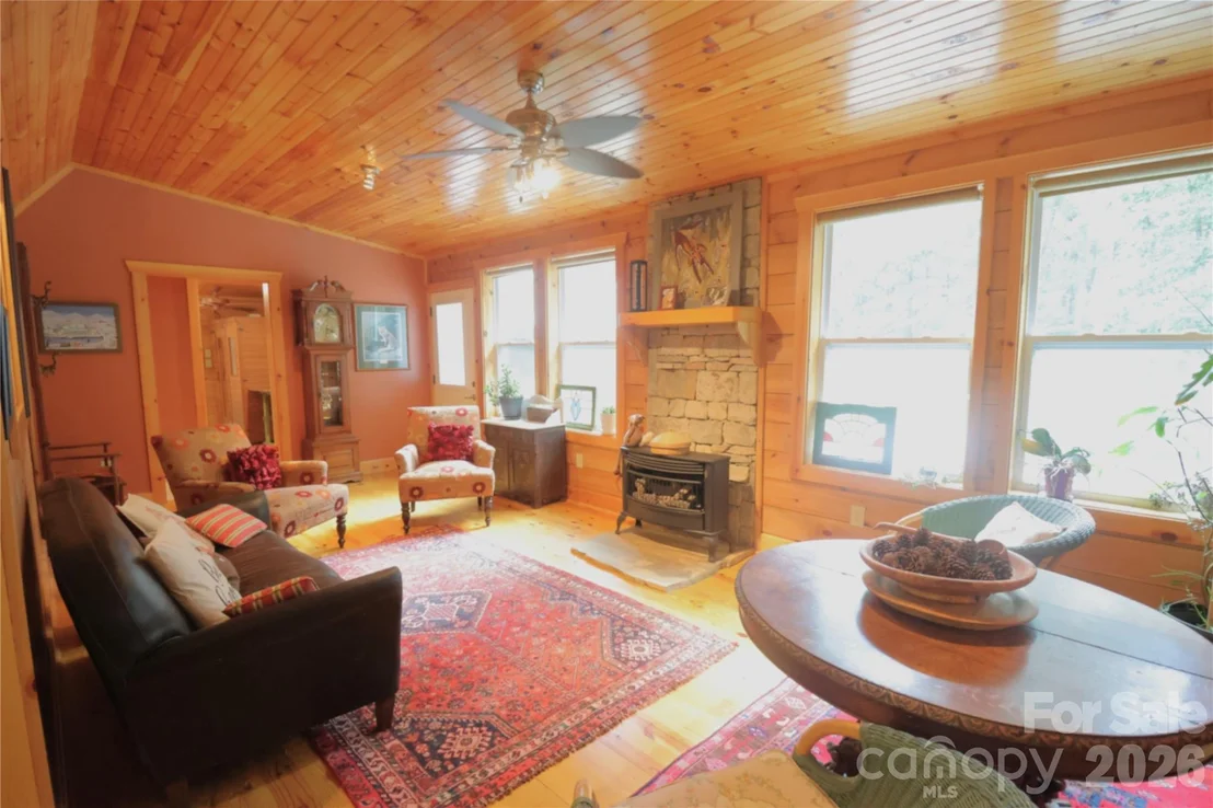 Photo of 141 Owl Haven Lane