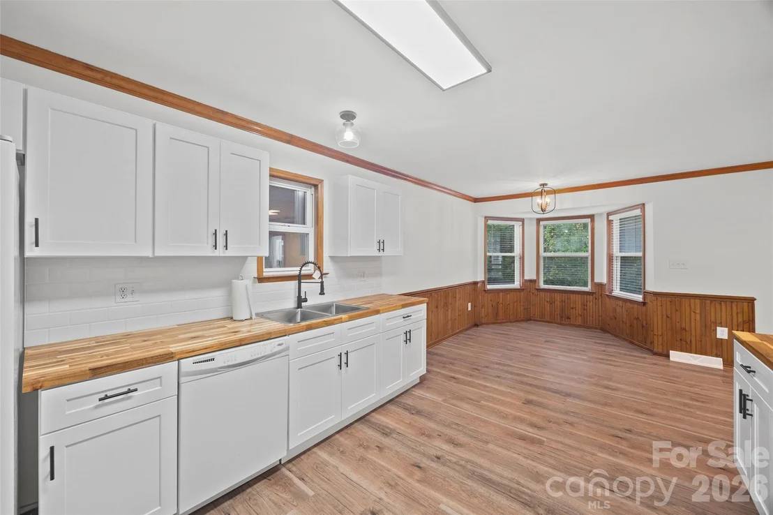 Photo of 281 Schoolside Drive