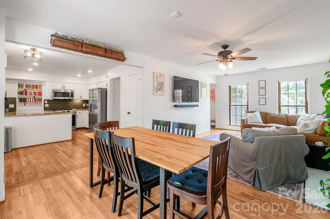 Photo of 12328 Sandringham Place
