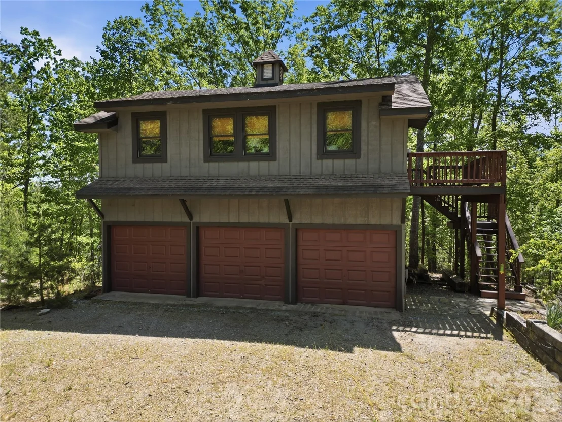 Photo of 723 N Highland Road
