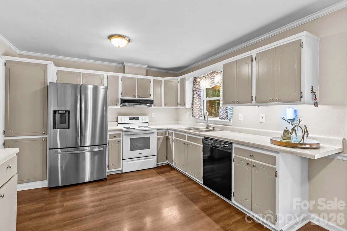 Photo of 320 Miller Drive