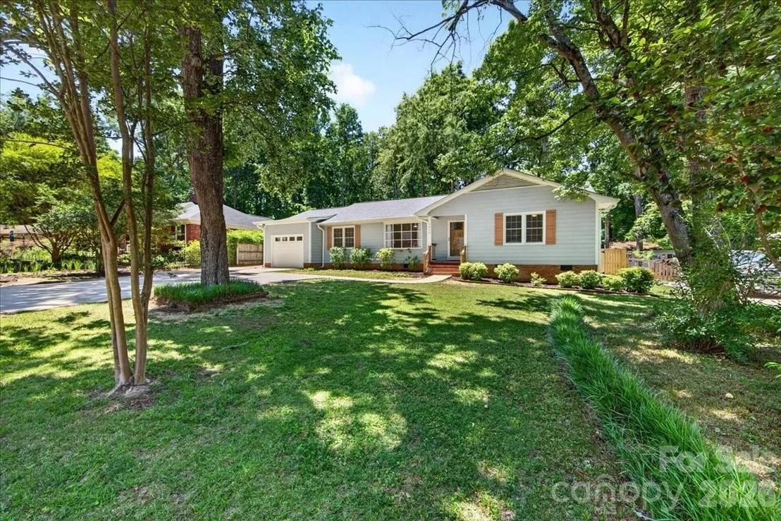 Photo of 6018 Donegal Drive