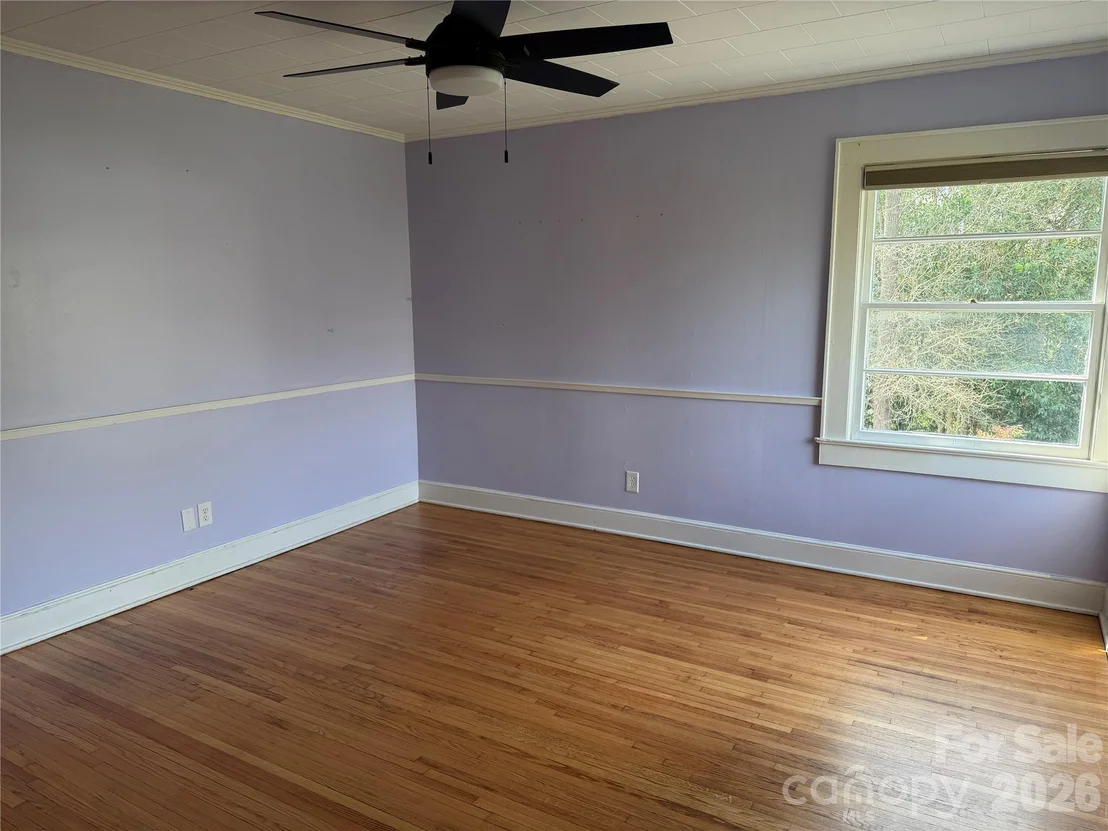 Photo of 1631 Maple Avenue