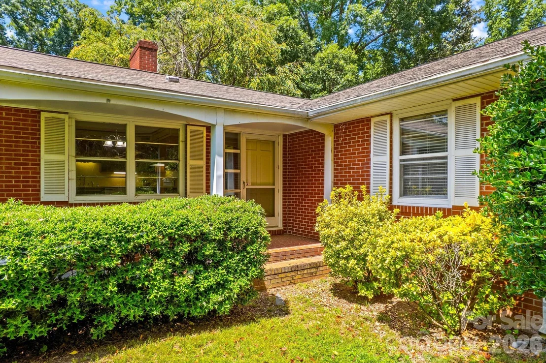 Photo of 875 Bonanza Drive