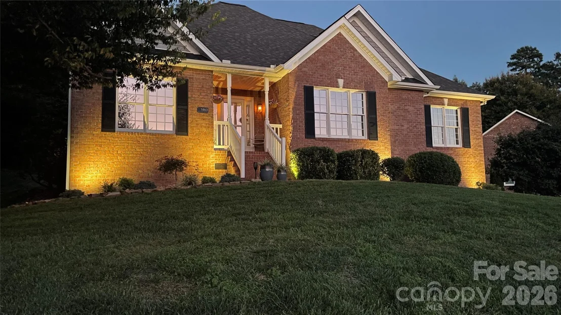 Photo of 1463 Brookstone Drive