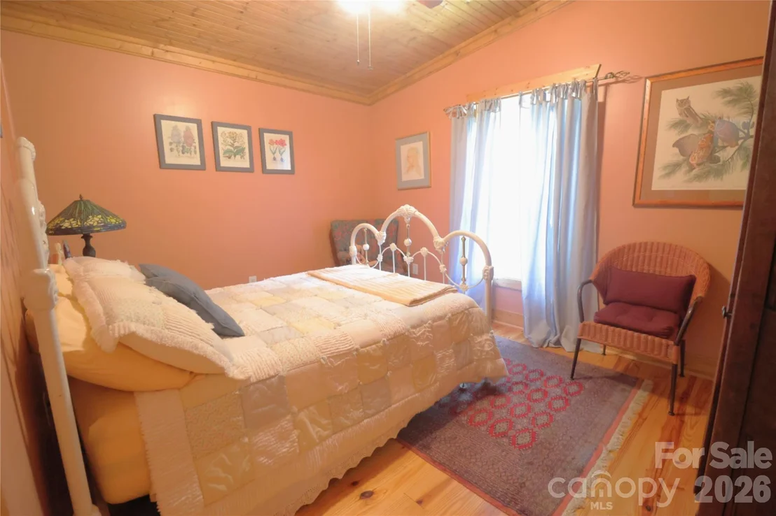 Photo of 141 Owl Haven Lane