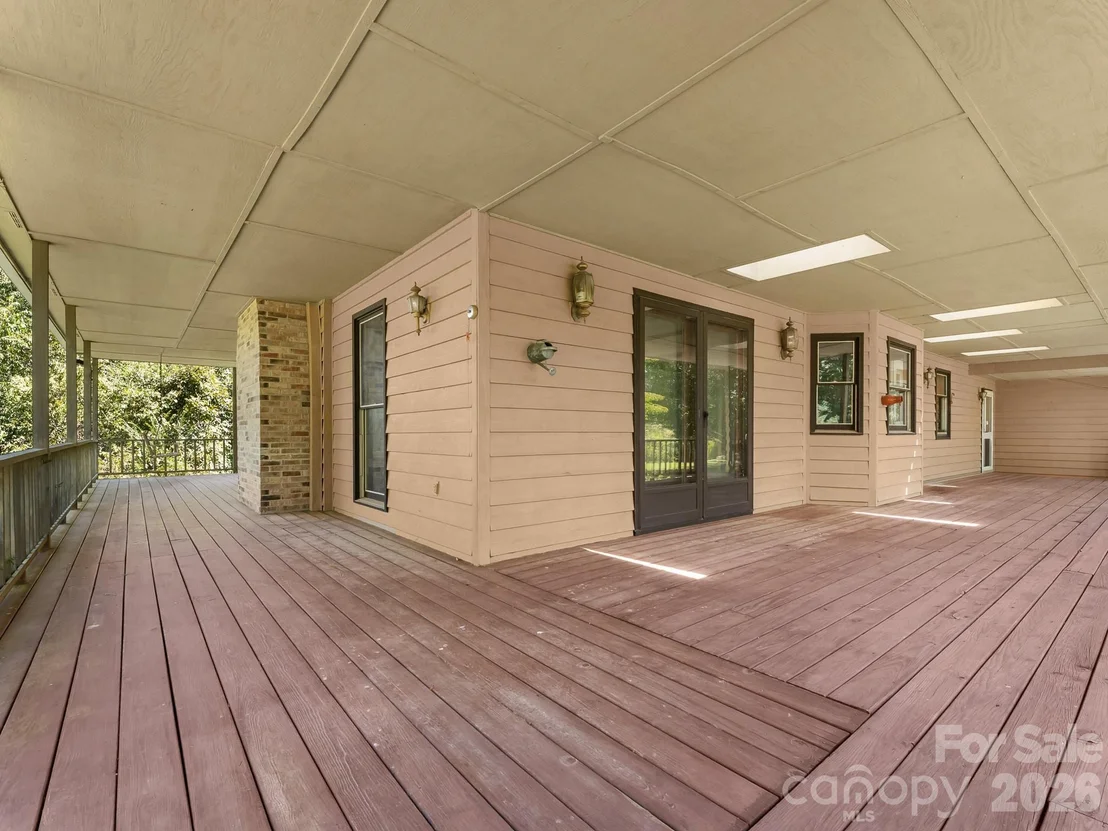 Photo of 220 Wingfield Way