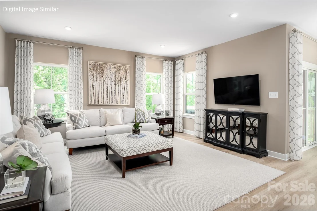 Photo of 913 Heathway Drive