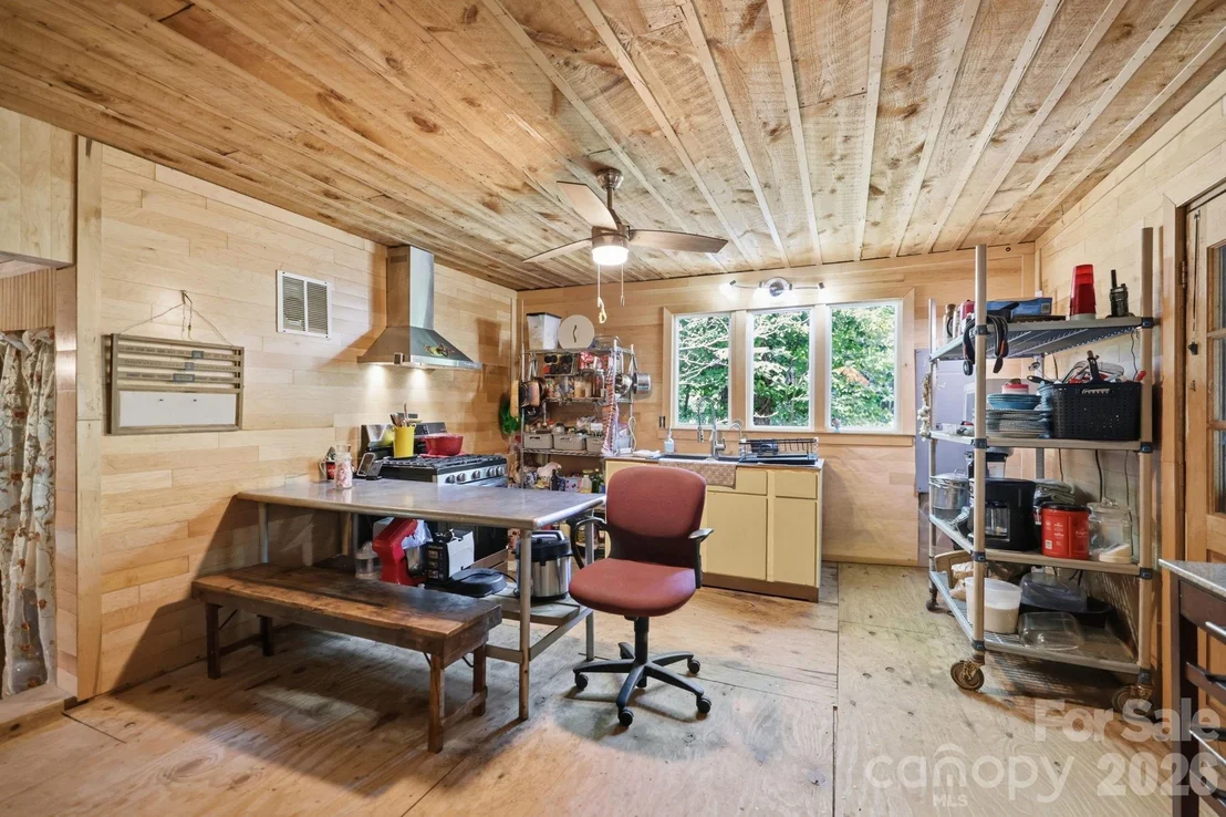 Photo of 464 Mason Road