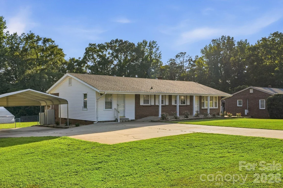 Photo of 112 Brookside Drive