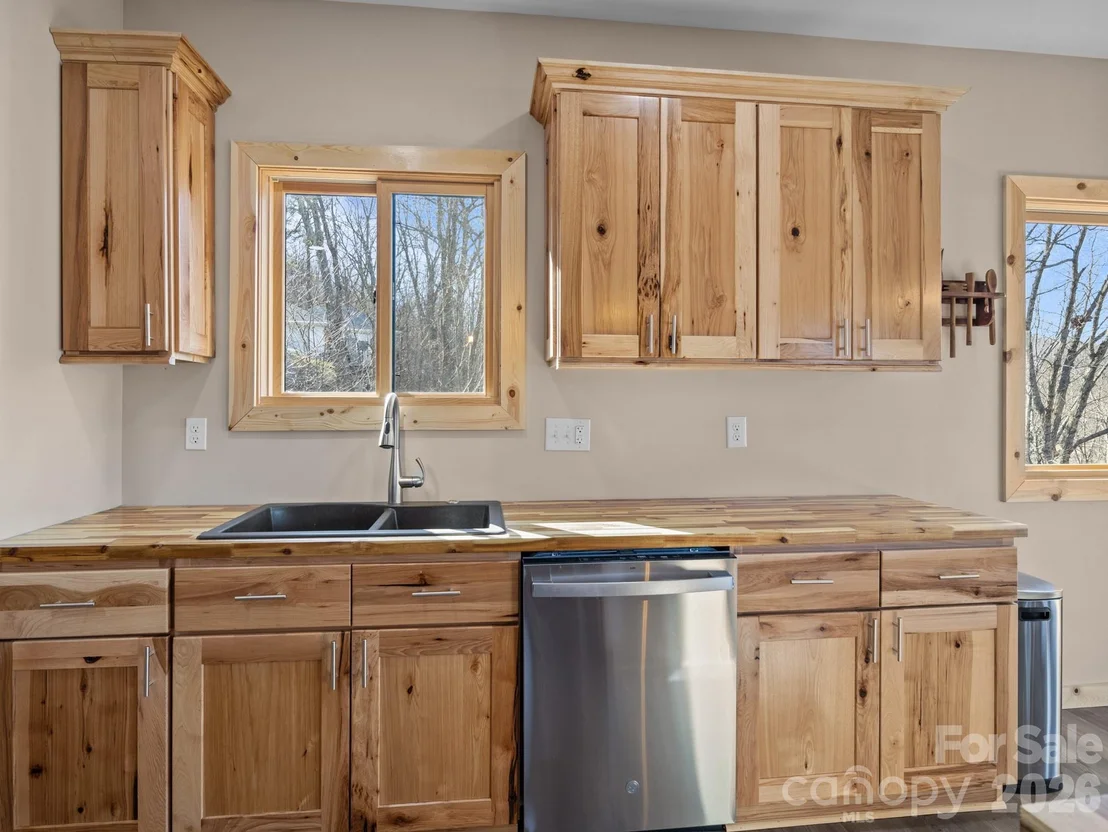 Photo of 225 Aurora Lane
