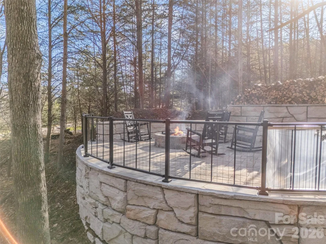 Photo of 61 Deep Gap Farm Road E
