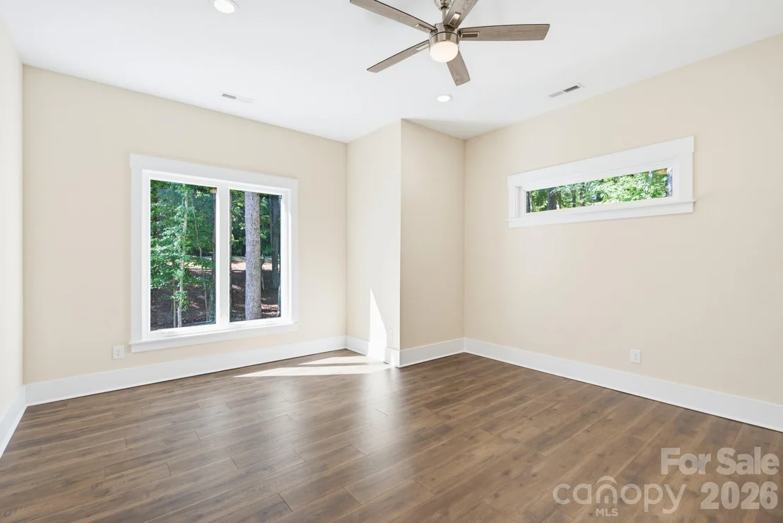 Photo of 2507 Forest Lawn Drive