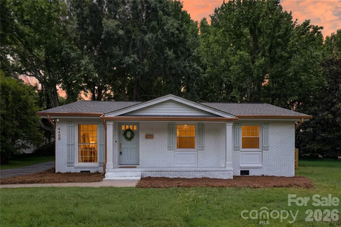 Photo of 4408 Ivanhoe Place