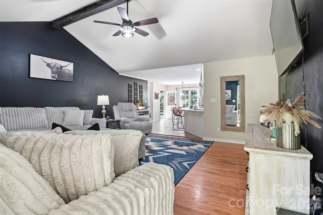 Photo of 1739 Westbrook Road