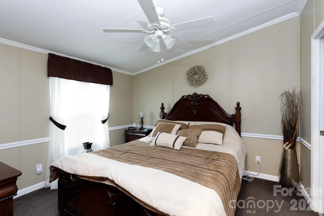 Photo of 652 Sutton Spring Road