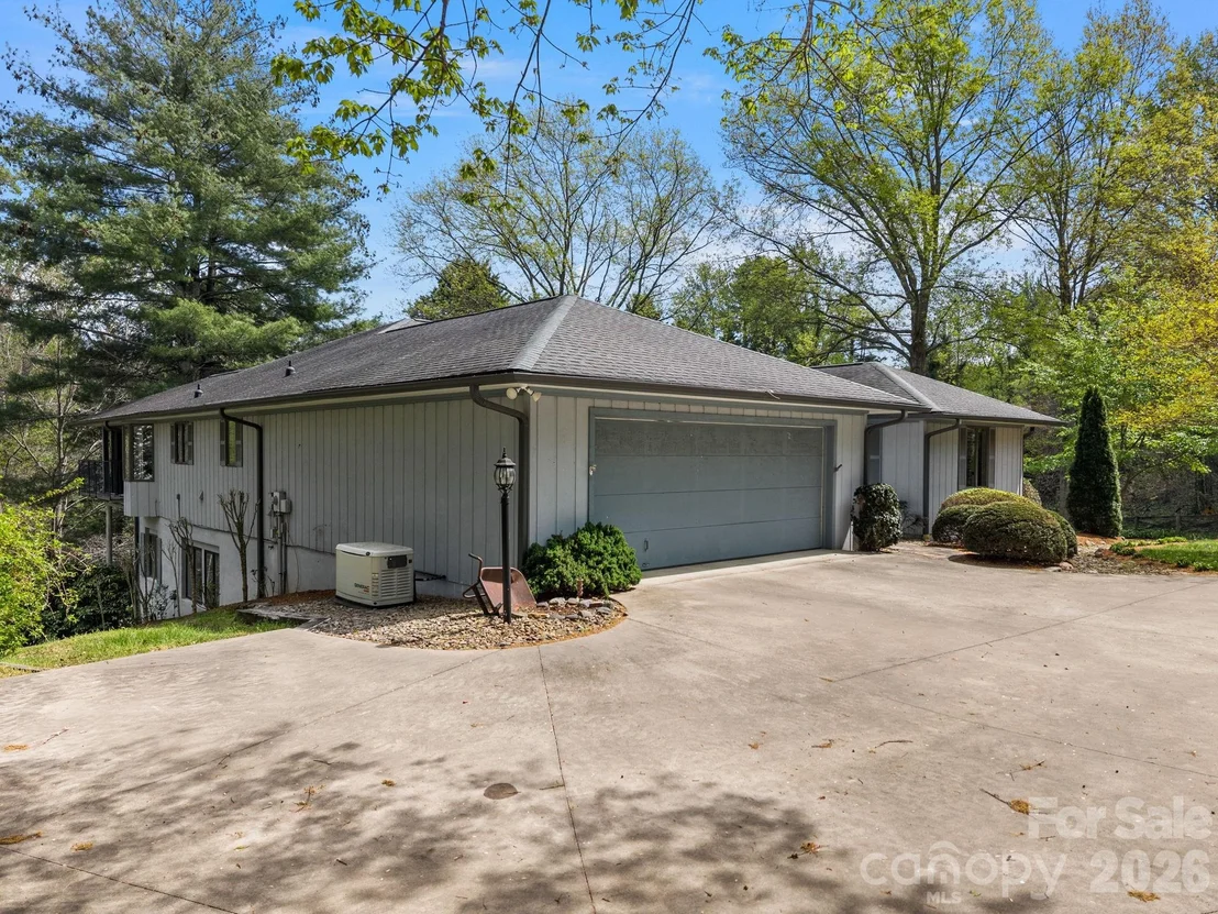 Photo of 140 Meadowlark Drive