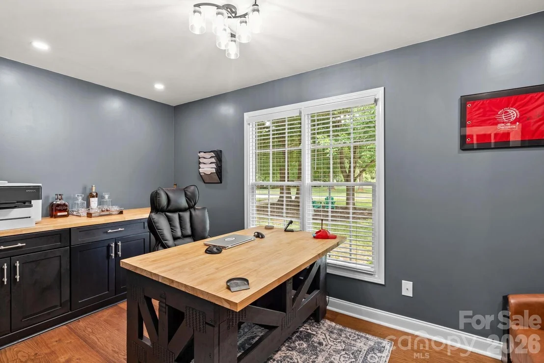 Photo of 596 Maple Ridge Circle