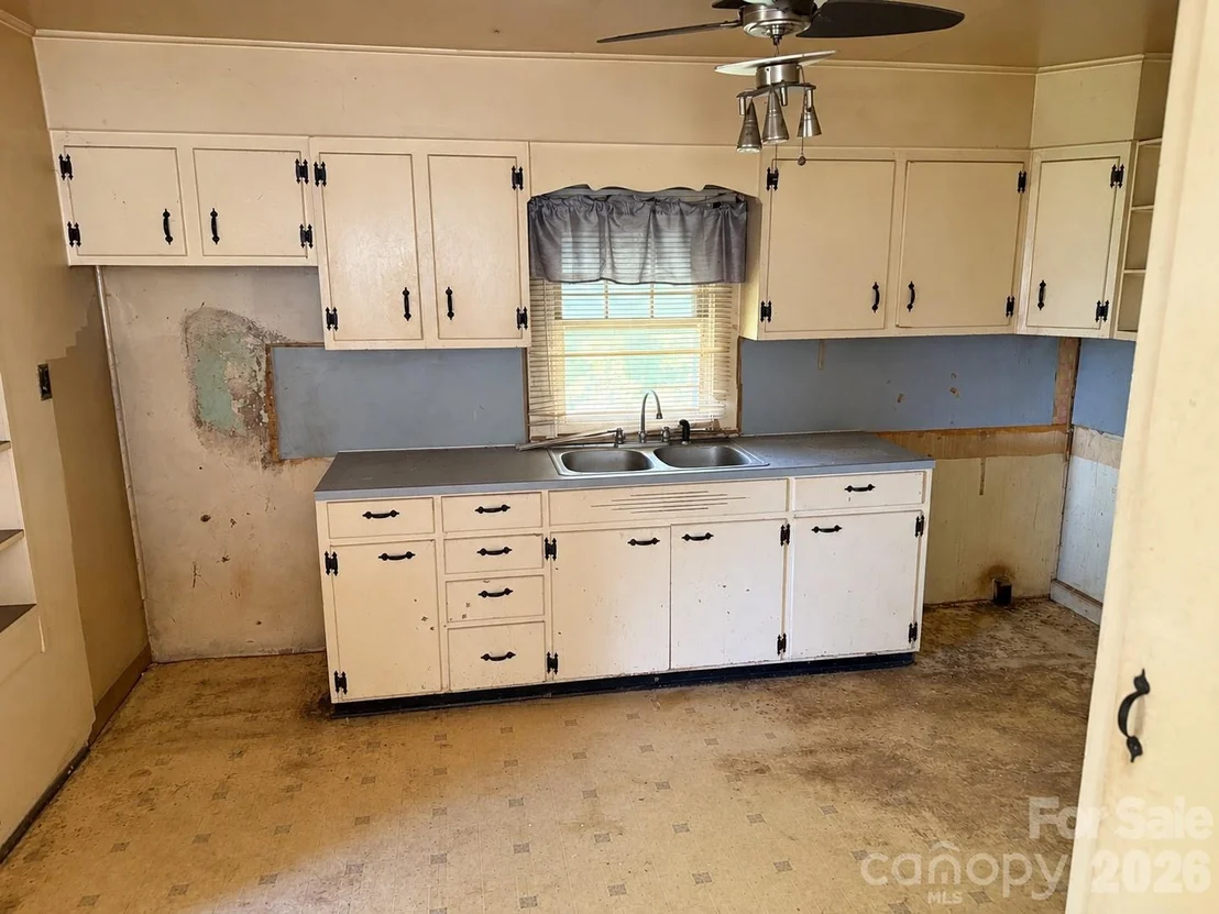 Photo of 440 Hillcrest Drive
