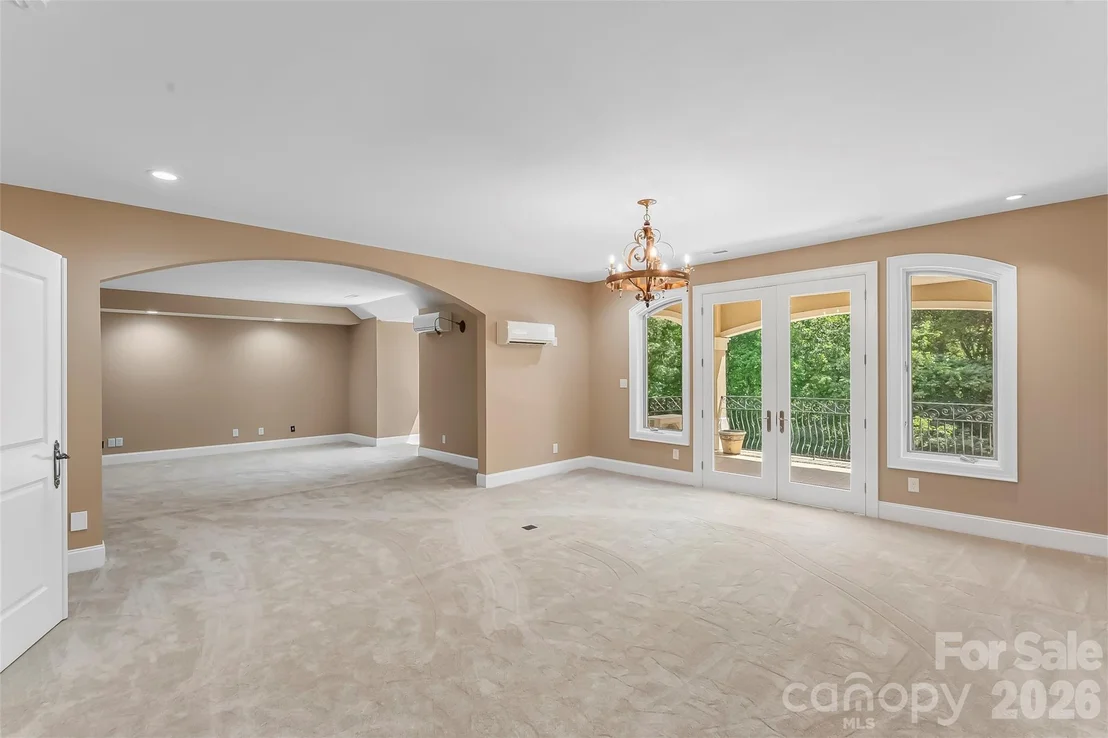 Photo of 1090 Pearidge Road
