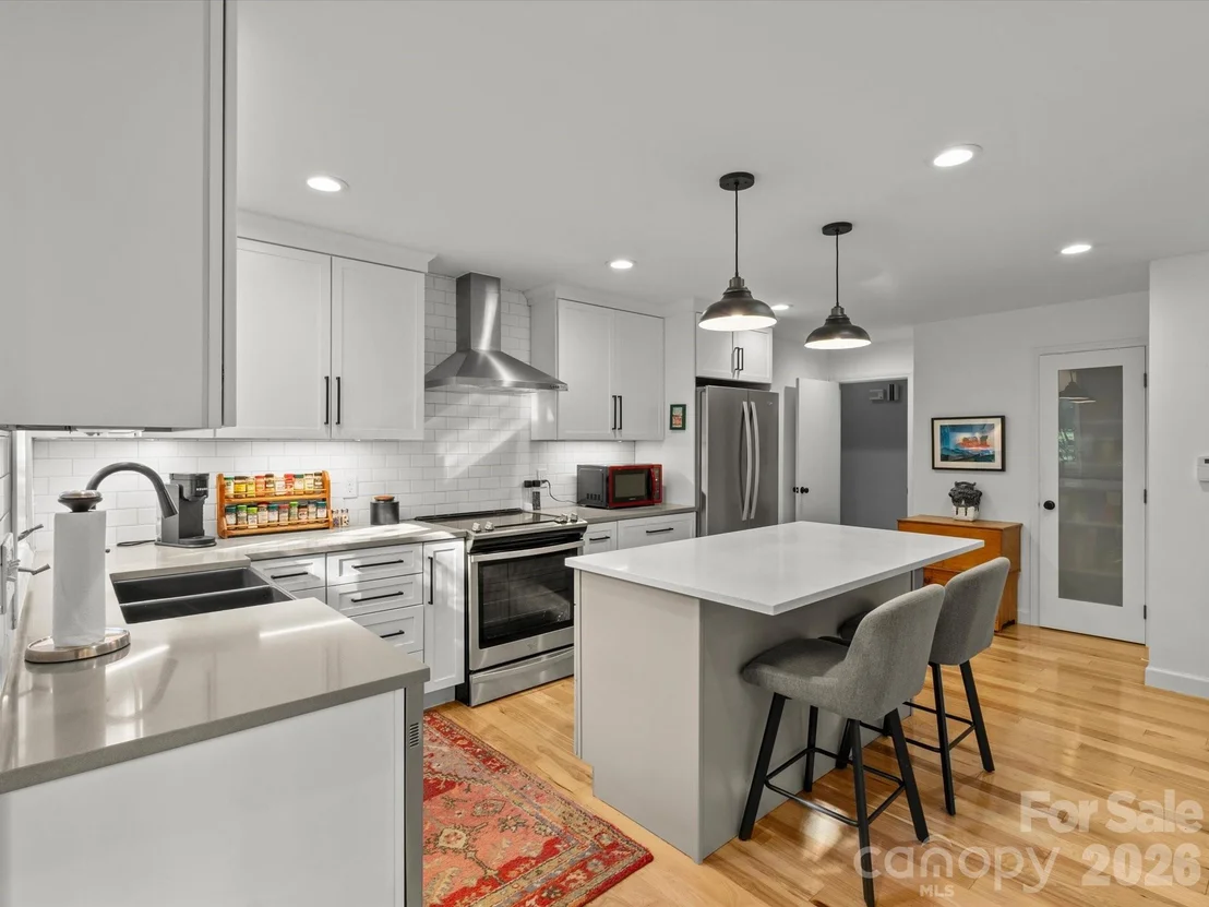 Photo of 110 Aurora Drive