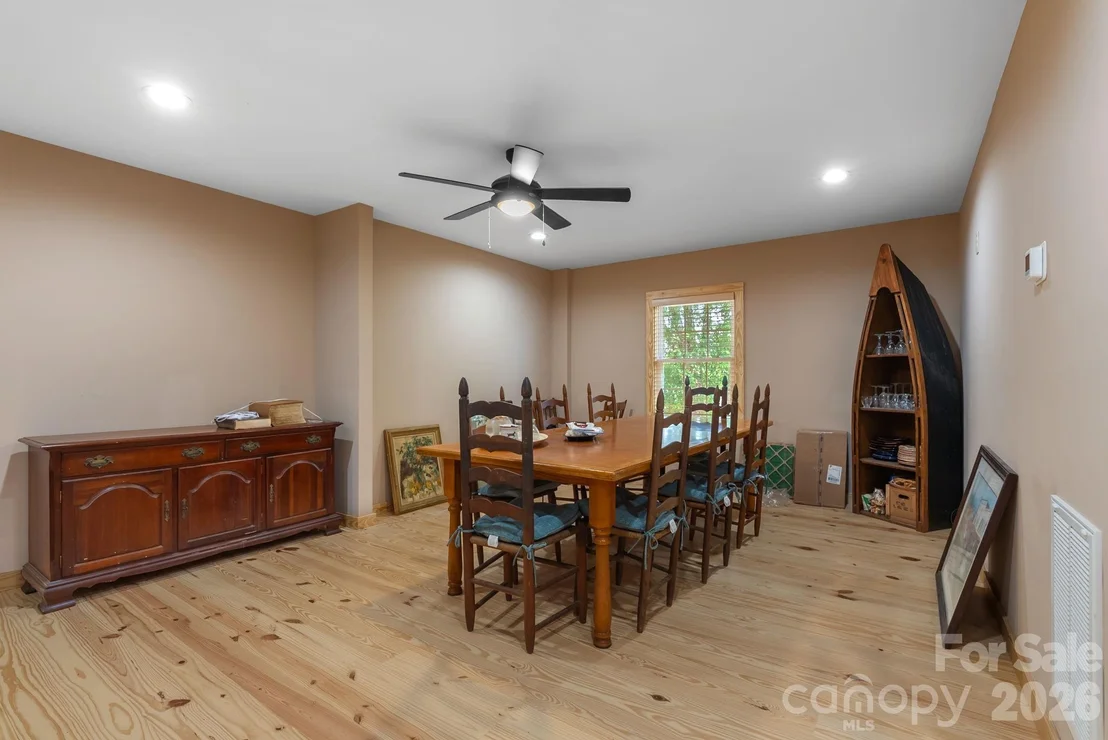 Photo of 1350 Lee Cudd Road