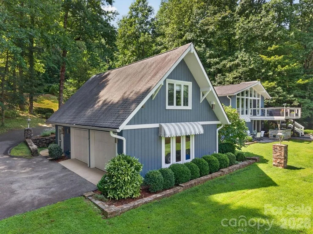 Photo of 865 Haven Drive