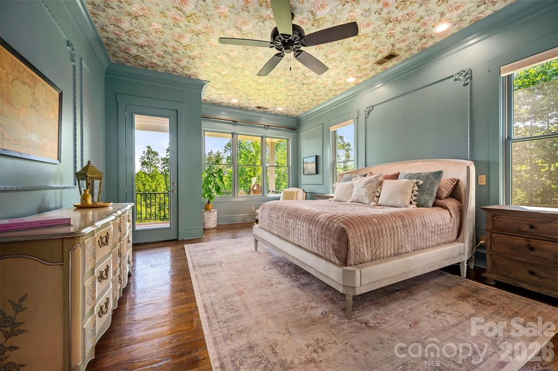 Photo of 398 Mapleton Lane