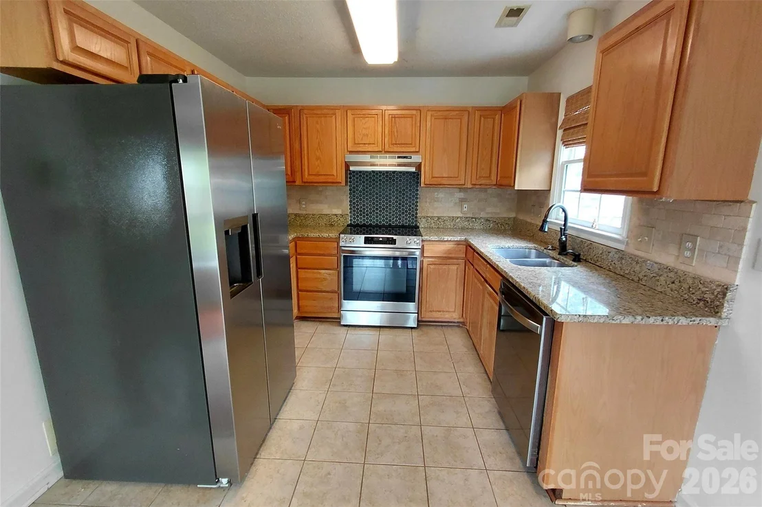 Photo of 1016 Thorncrest Drive