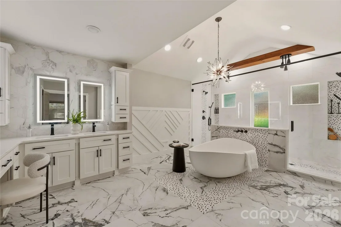 Photo of 2919 Colony Road