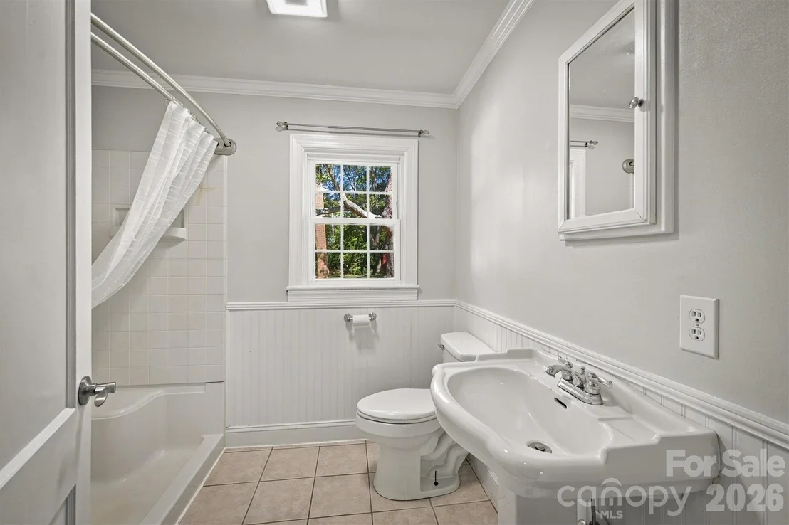 Photo of 2941 Highland Drive