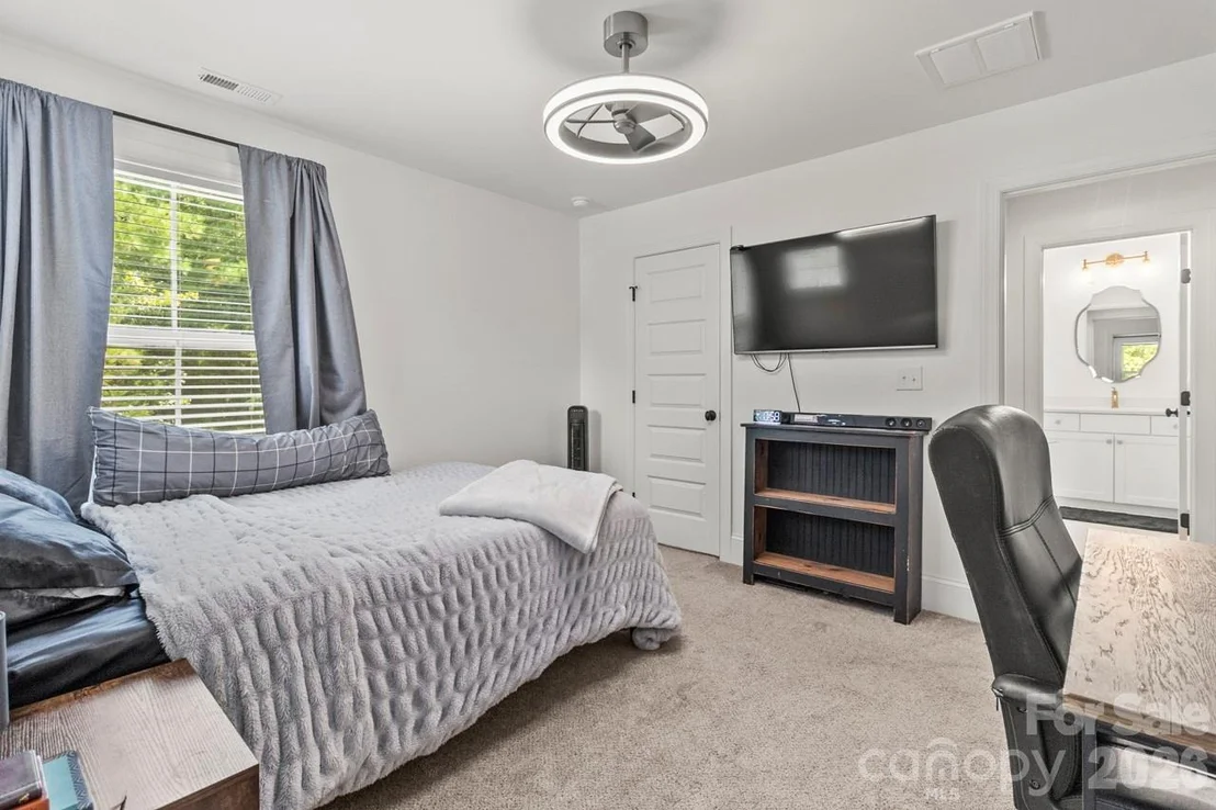 Photo of 1796 Cranwell Drive