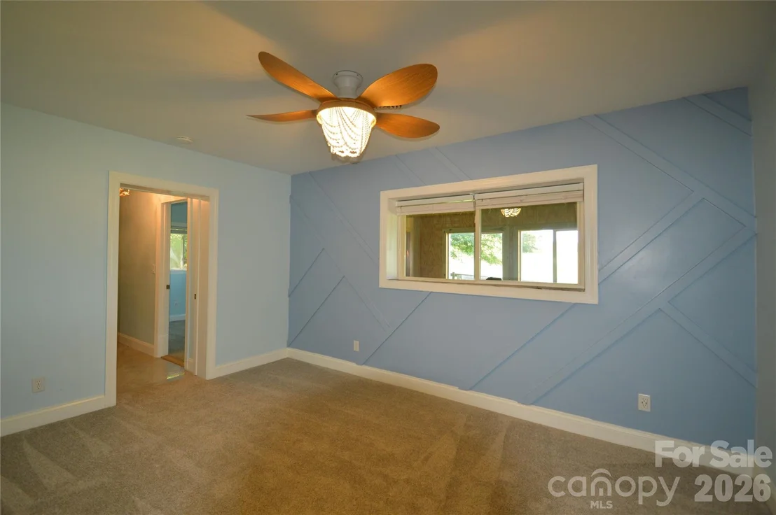 Photo of 1183 Sandy Plains Road