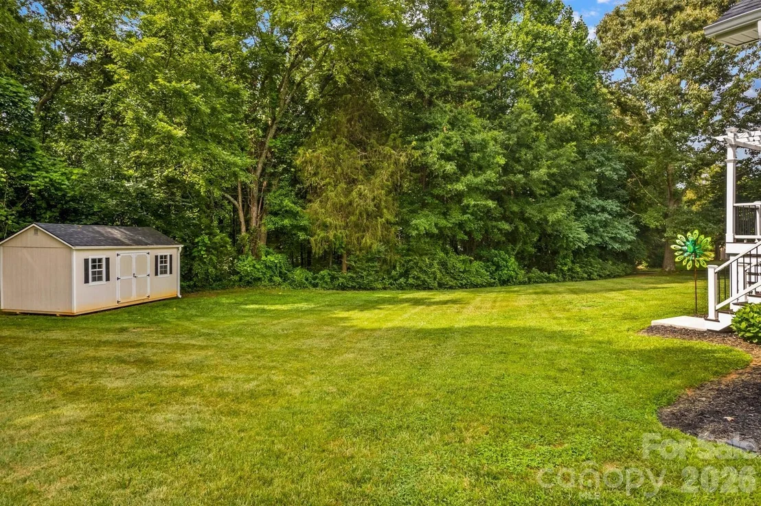 Photo of 596 Maple Ridge Circle