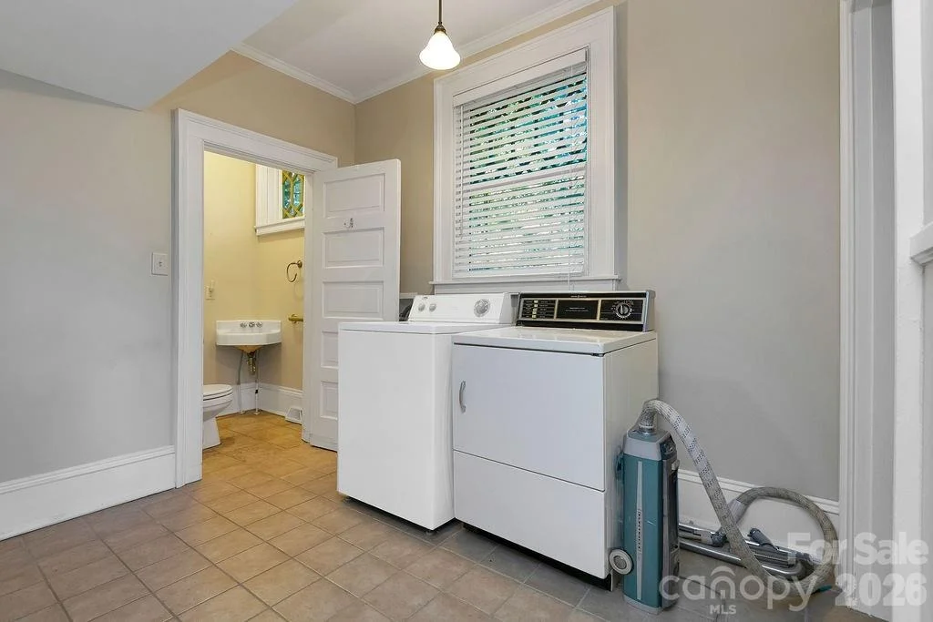 Photo of 208 Probart Street