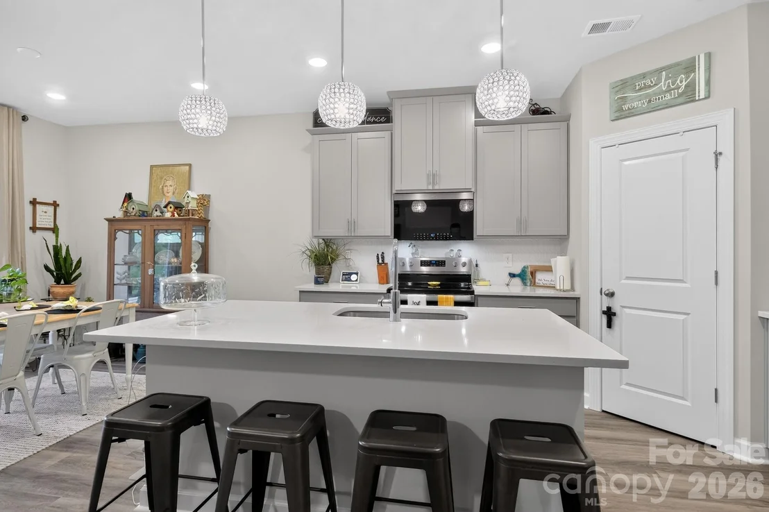 Photo of 1229 Morehead Drive
