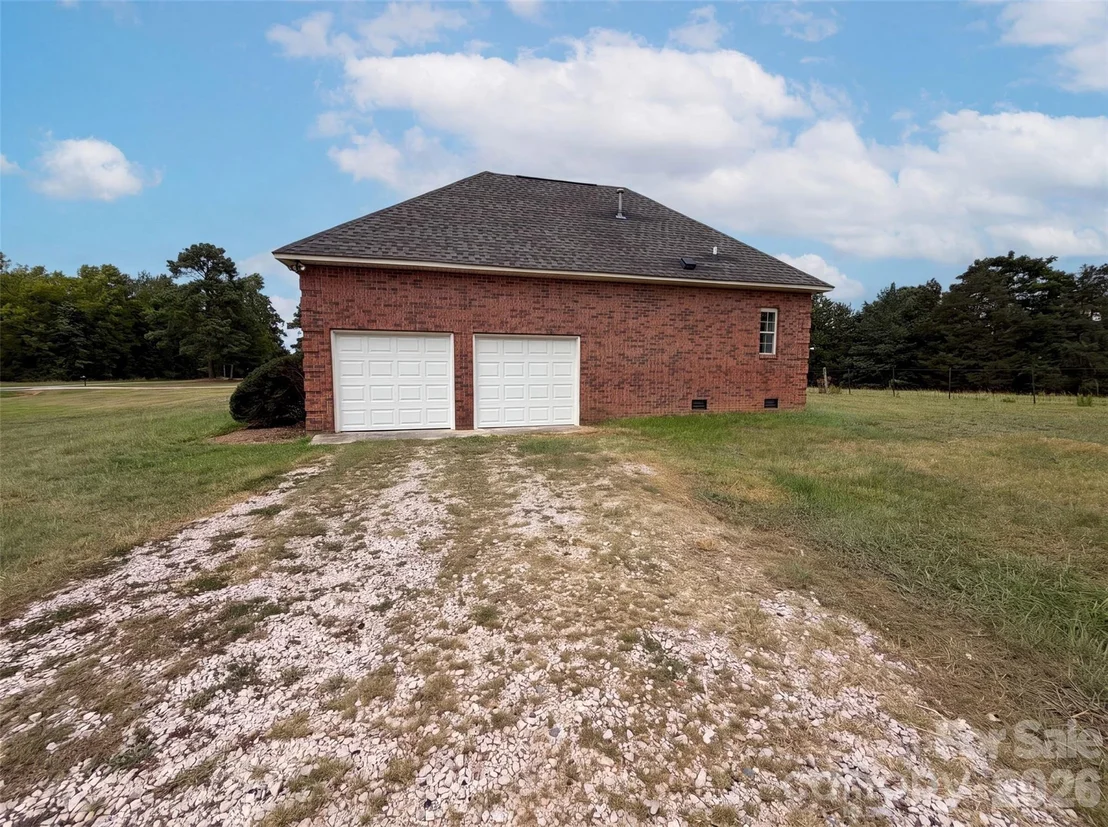 Photo of 972 Darby Road