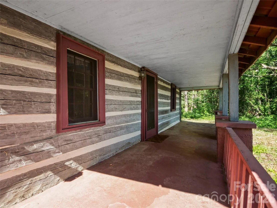 Photo of 2125 Whiteside Road