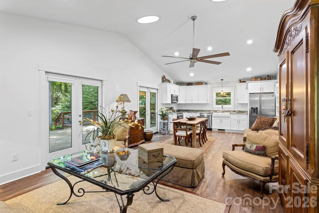 Photo of 400 Laurel Drive