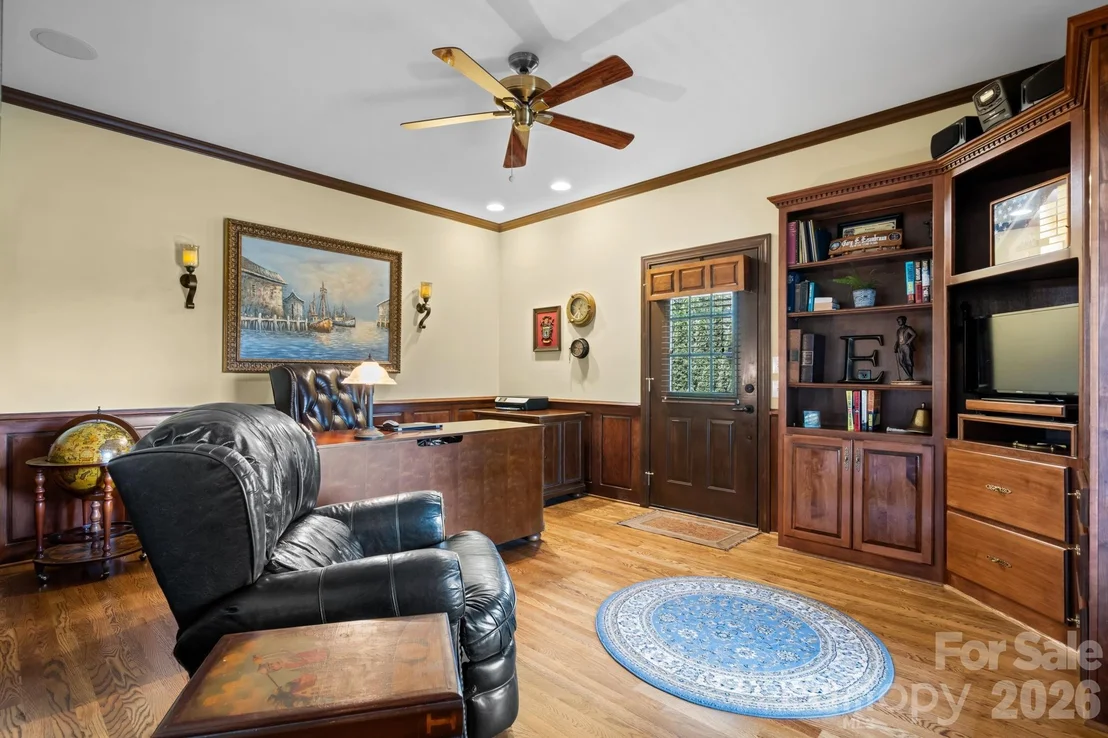 Photo of 3740 Pinecrest Drive NE