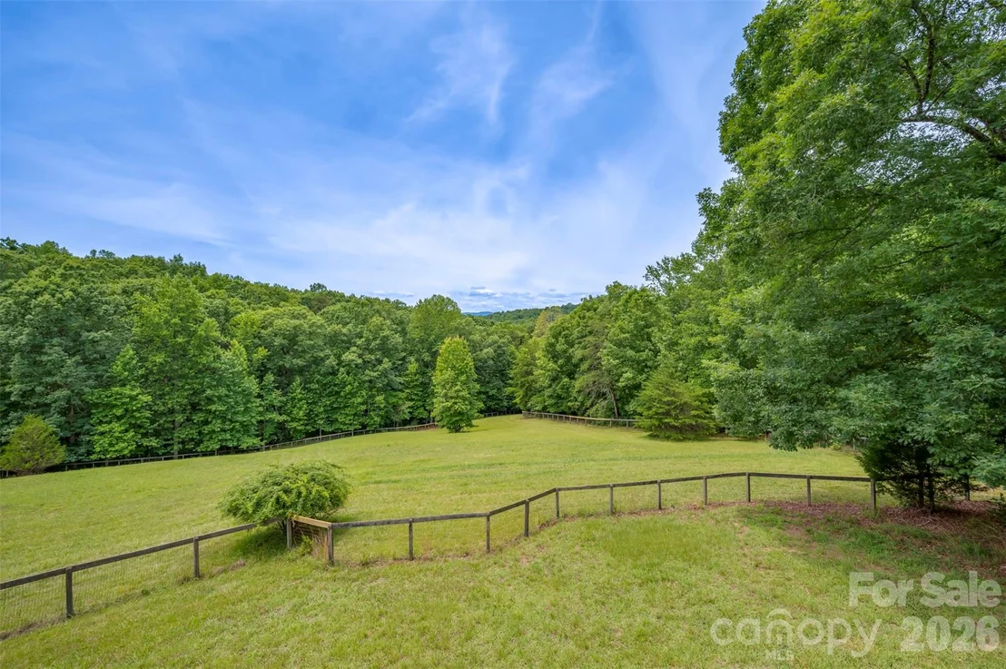 Photo of 441 Lower Ridgeview Road