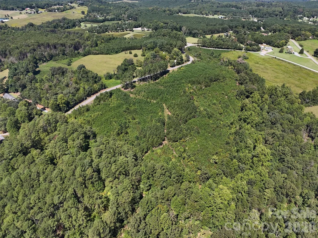 Photo of 2125 Whiteside Road