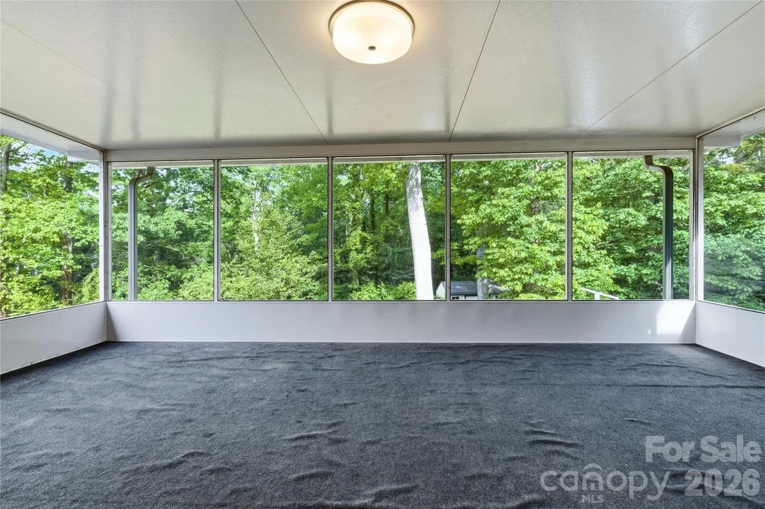 Photo of 123 Castleton Lane