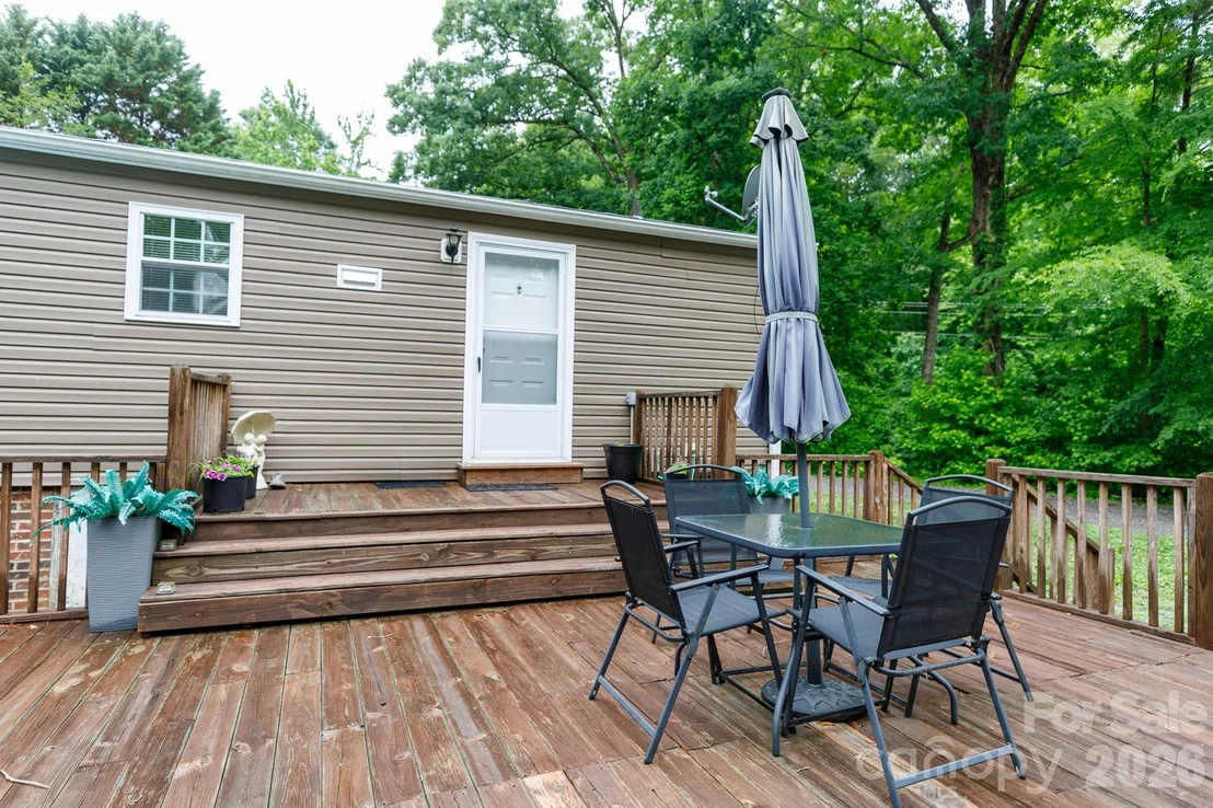 Photo of 652 Sutton Spring Road