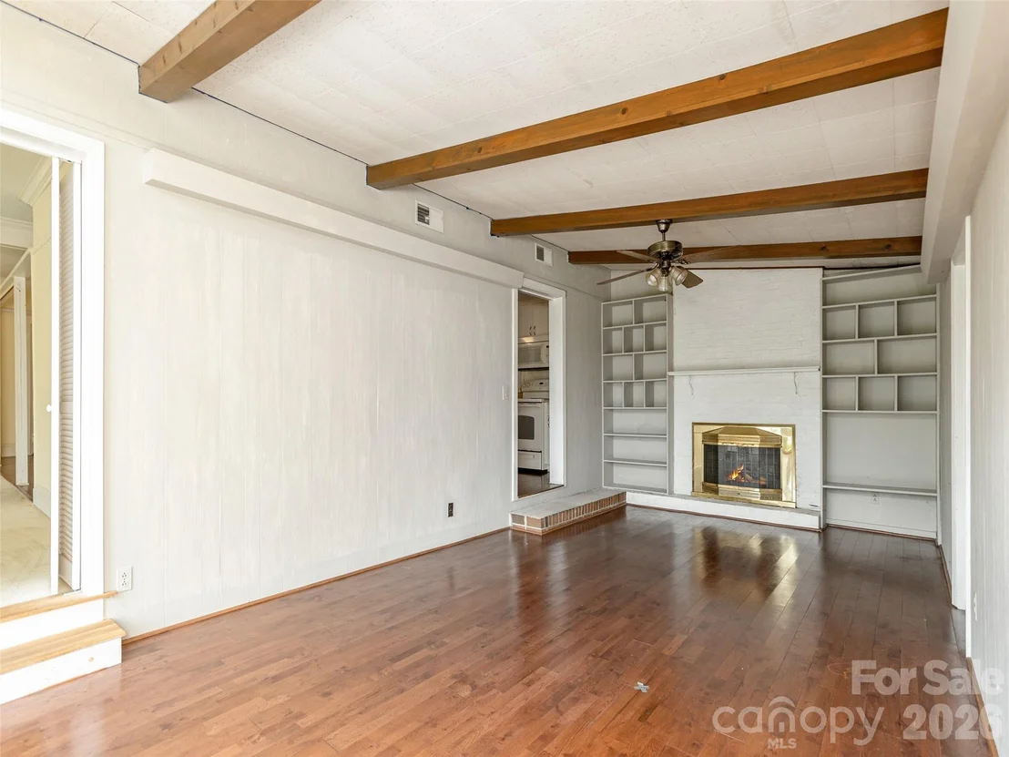 Photo of 34 Lockhart Road